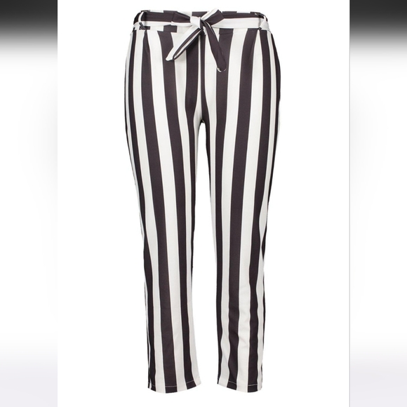Boohoo Striped Culotte Dress Pants Black and White Plus Size 20 - Picture 9 of 9